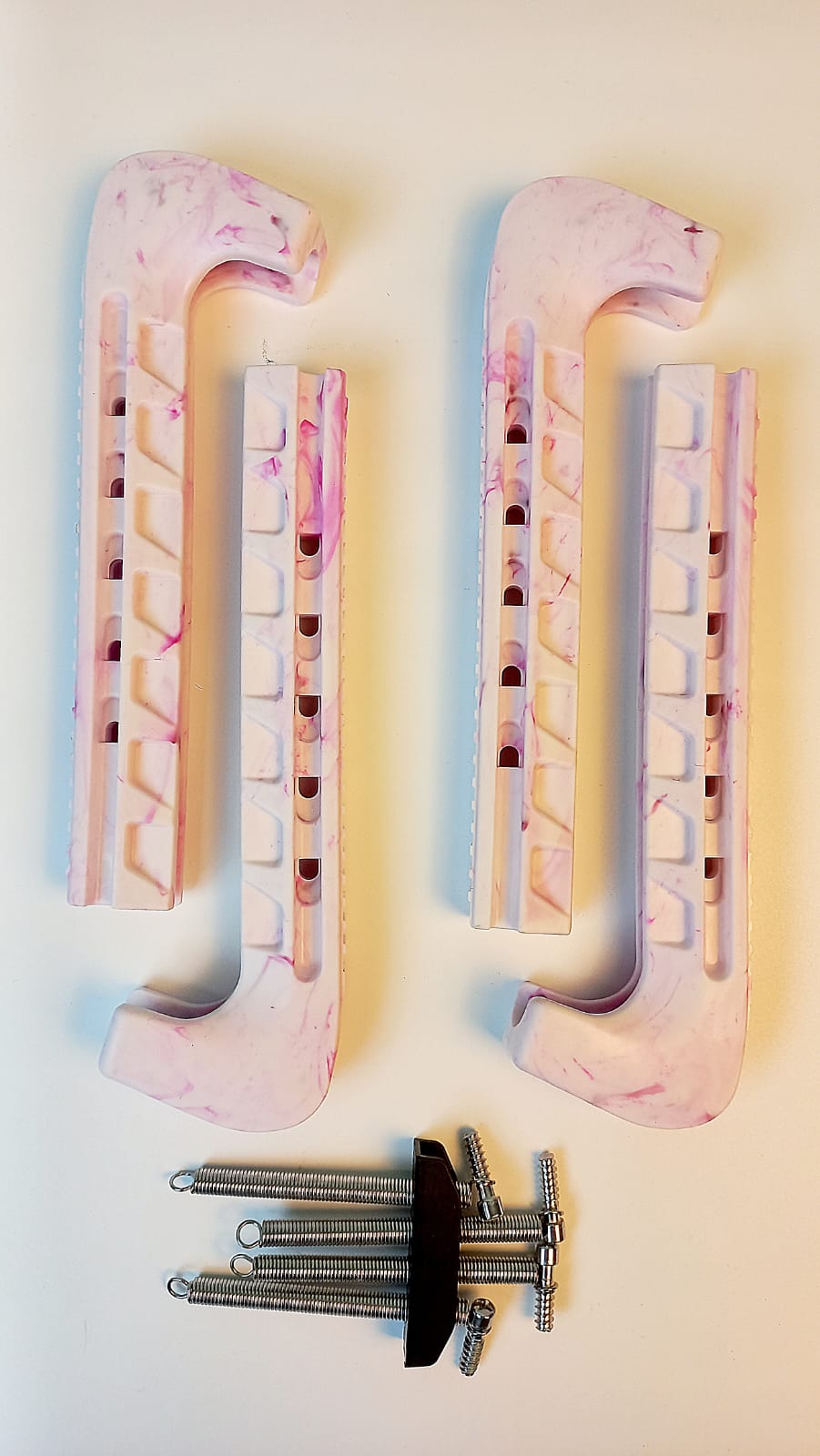 Чехлы на лезвия розовый мрамор для фигурного катания от интернет магазина ТДФК-ЮГ-ТВИЗЛ