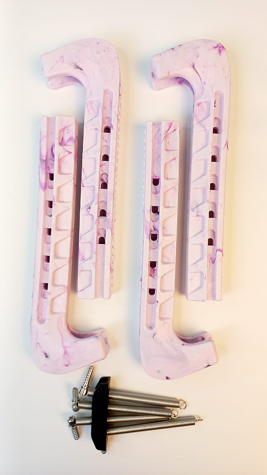 Чехлы на лезвия фиолетовый мрамор для фигурного катания от интернет магазина ТДФК-ЮГ-ТВИЗЛ